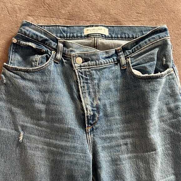 Abercrombie & Fitch 90’s Straight Ultra High Rise 29 8 - Picture 2 of 3